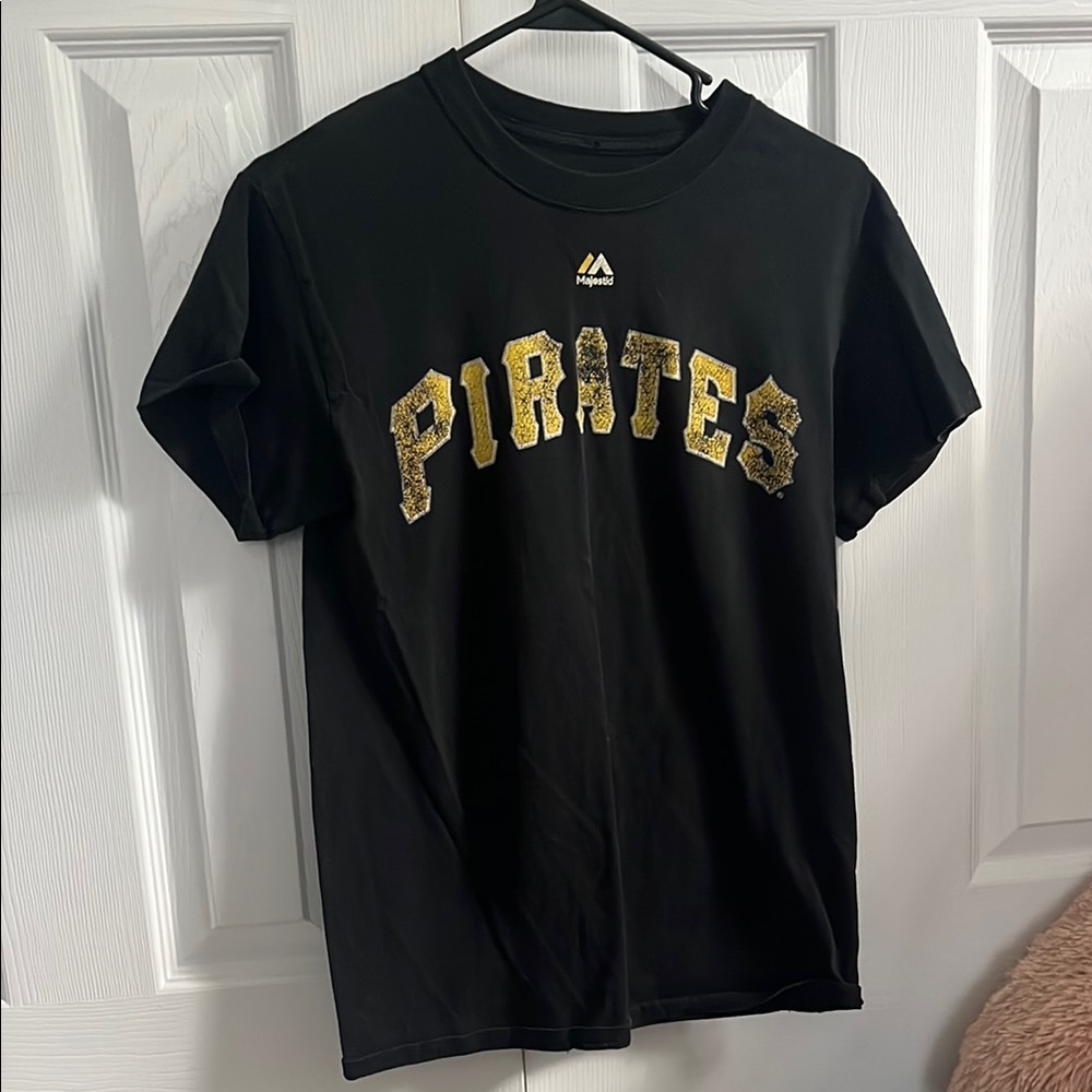 Black/Yellow Pirates T-Shirt